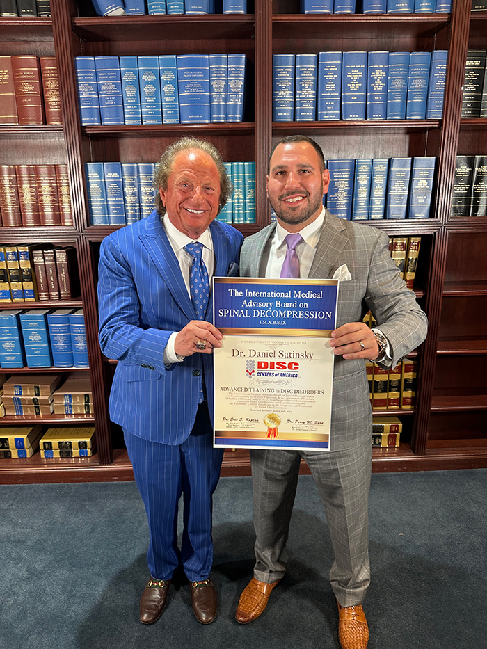 Chicago Spine Doctor Daniel Satinsky